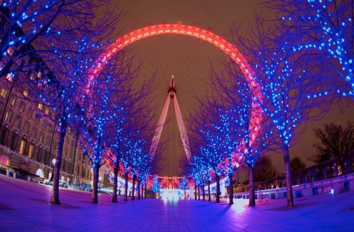 london-christmas-wallpaper-696x457