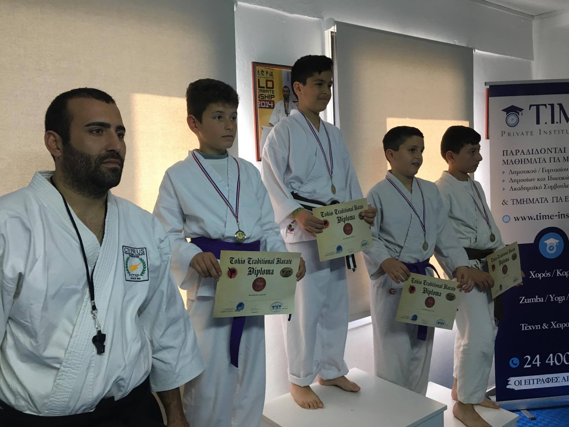 Ο Σύλλογος Παραδοσιακού Καράτε Tokyo Δροσιάς και ο Σύλλογος Παραδοσιακού Καράτε  Ξυλοφάγου οργάνωσαν φιλικούς αγώνες