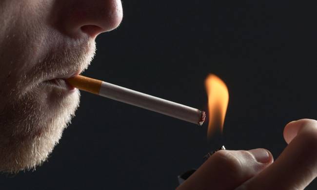 Για τους καπνιστές «δουλεύουν» οι Κύπριοι βουλευτές: Άλλη μια εβδομάδα αναβολή για το κάπνισμα