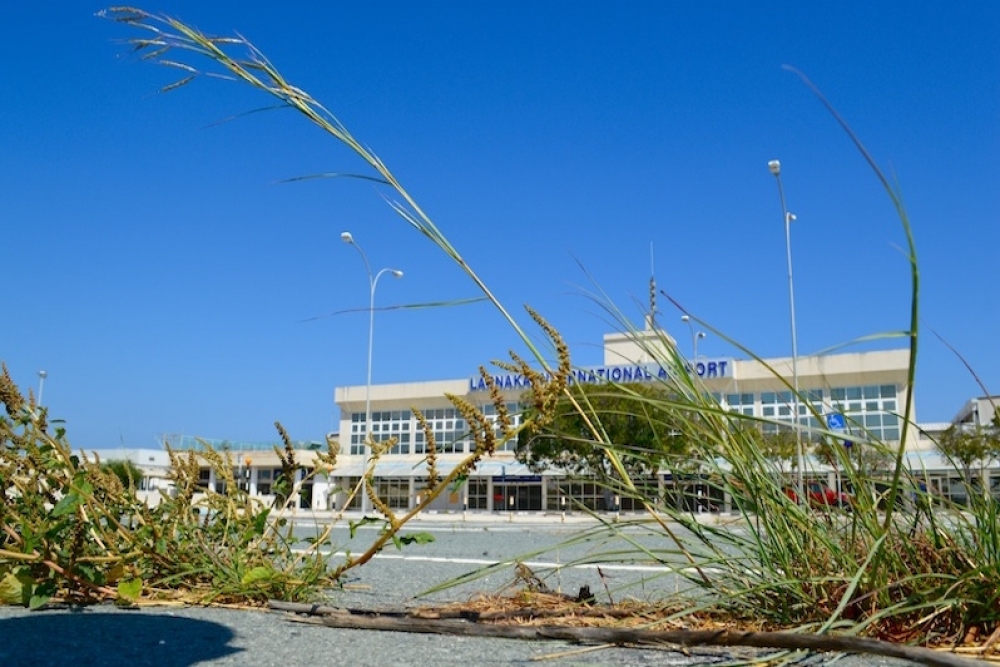 Η Κύπρος της εγκατάλειψης: Παλιό Αεροδρόμιο Λάρνακας (pics)