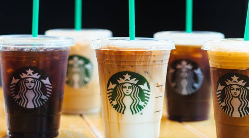 Τα Starbucks κερνάνε Cold Brew!