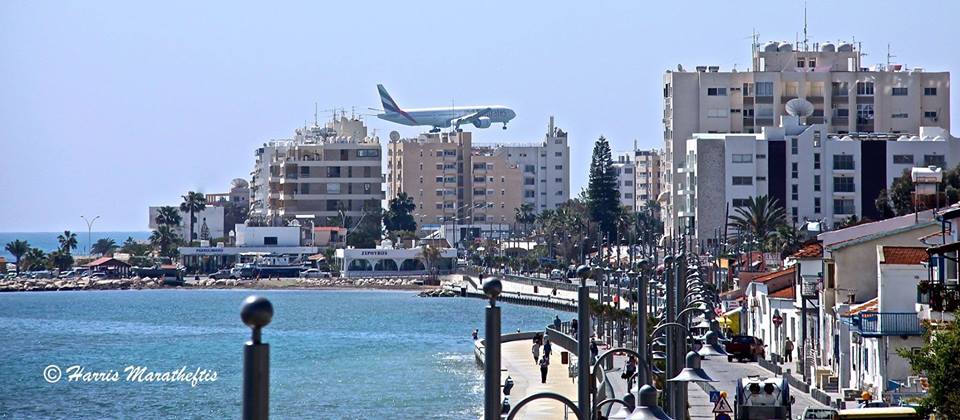 ΕΚΤΑΚΤΟ: Γεννητούρια στον «αέρα» και έκτακτη προσγείωση στο αεροδρόμιο Λάρνακας