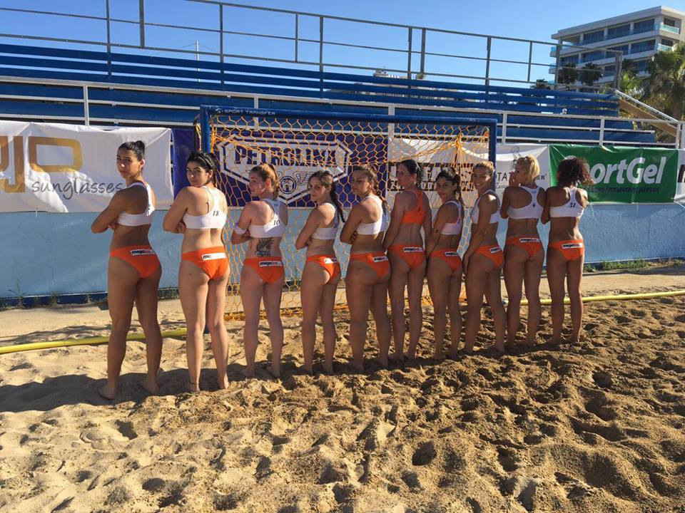 Τα κορίτσια της MEGABET PLUS στο τουρνουά beach handball της Λάρνακας