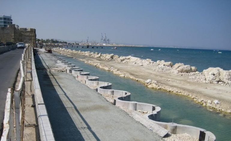ΛΑΡΝΑΚΑ: Εντοπίστηκε νεκρή γυναίκα στη παραλία της Πιαλέ Πασιά – Έρευνες από την Αστυνομία