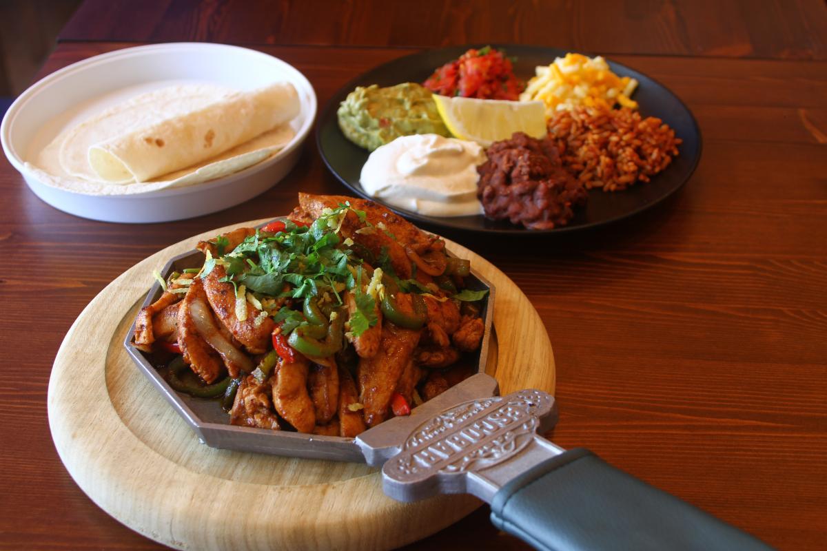 Δοκιμάσαμε τις νόστιμες μεξικανικές γεύσεις στο καινούργιο εστιατόριο της Λάρνακας στις Φοινικούδες