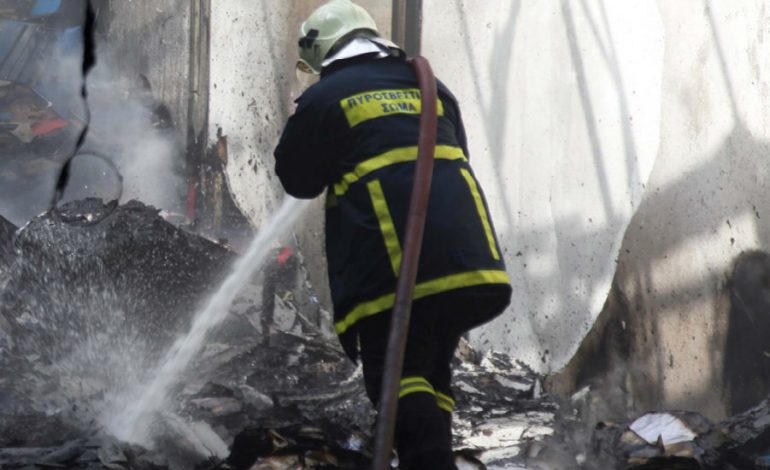 ΛΑΡΝΑΚΑ: Ξέσπασε φωτιά σε υπόγειο πολυκατοικίας – Πιθανό αίτιο ένα αποτσίγαρο