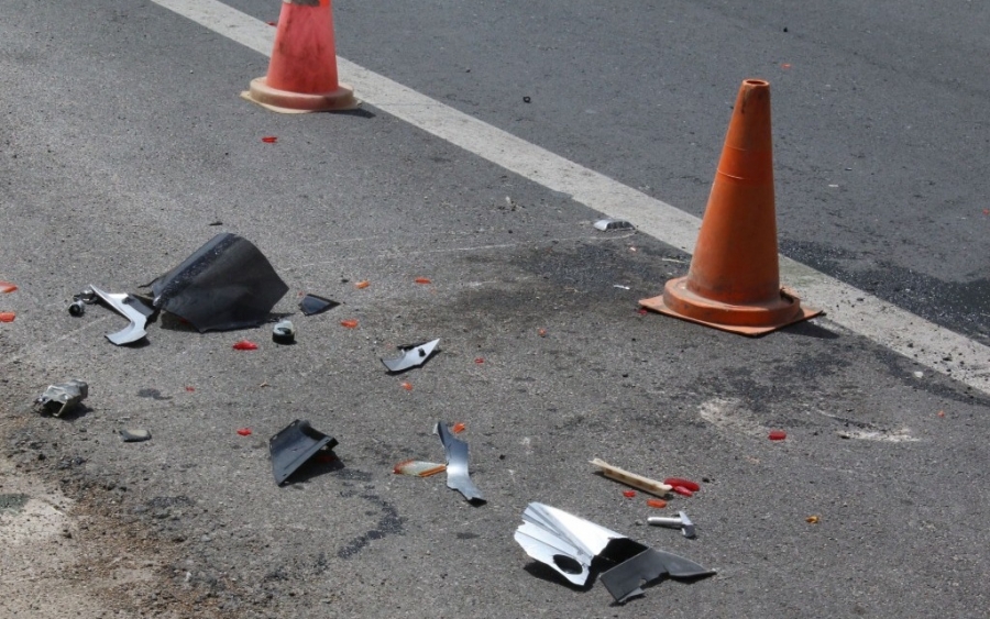 ΛΑΡΝΑΚΑ: Ατύχημα στα φώτα τροχαίας του Lucky Star – Κανένας σοβαρός τραυματισμός (pics)