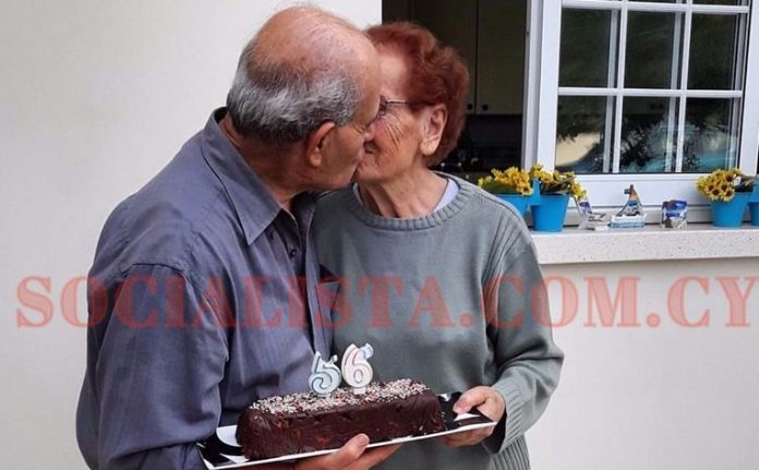 ΛΑΡΝΑΚΑ: Το ζεύγος Κύπριων ηλικιωμένων που «λύγισε» το διαδίκτυο – Η δημοσίευση της εγγονής τους που συγκίνησε- ΦΩΤΟΓΡΑΦΙΑ