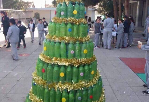Στην Πύλα στόλισαν ένα διαφορετικό Χριστουγεννίατικο δέντρο (pic)
