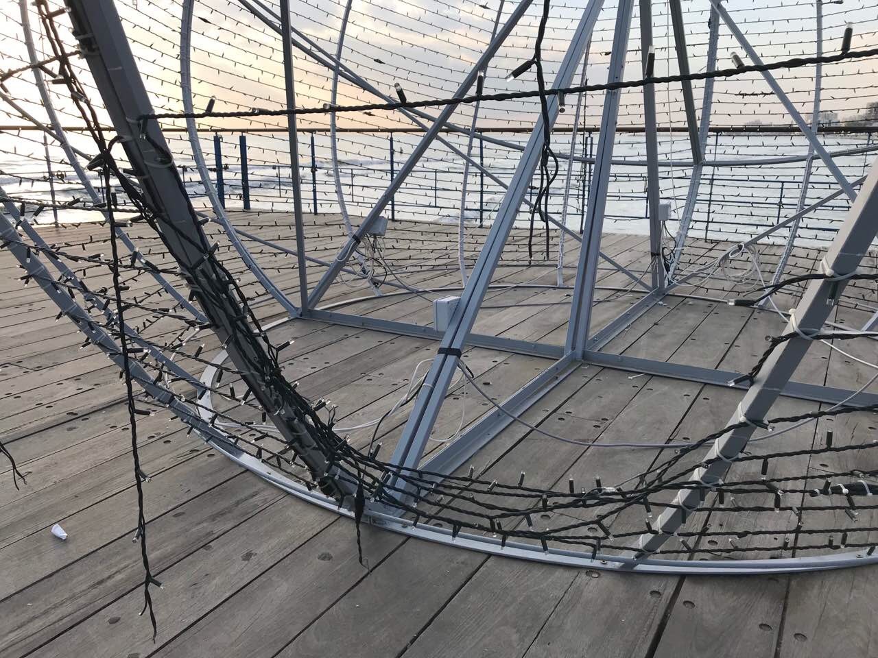 Ντροπή! «Ανεγκέφαλοι» κατέστρεψαν το στολίδι της Λάρνακας