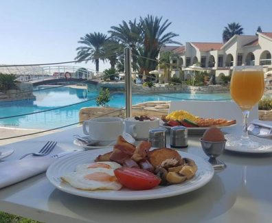 27867389_1599101386849889_1842274740775512759_n