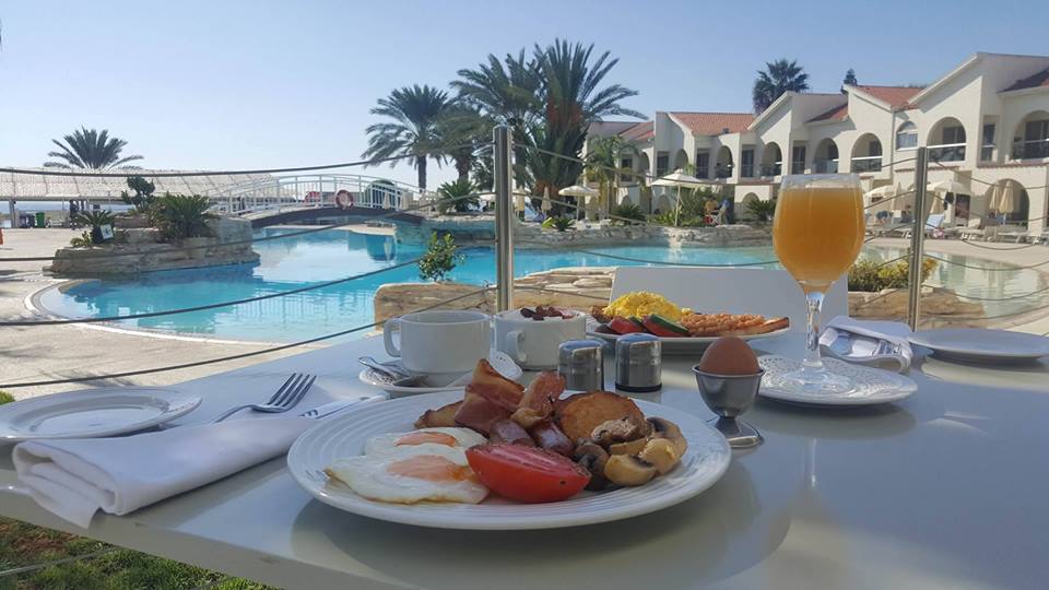 Το Princess Beach Hotel προσφέρει βασιλικό πρωινό με υπέροχη θέα!