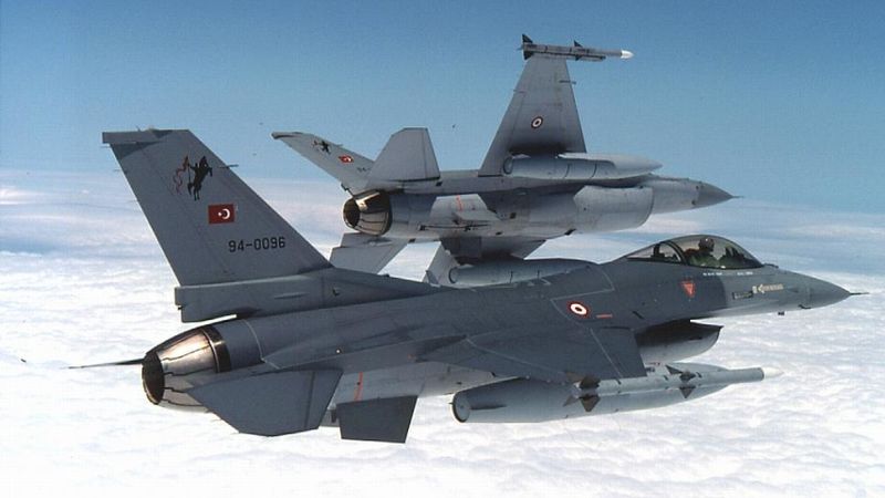 Κλιμακώνεται η τουρκική προκλητικότητα – Βόλταραν στον εναέριο χώρο της Κύπρου τέσσερα F16