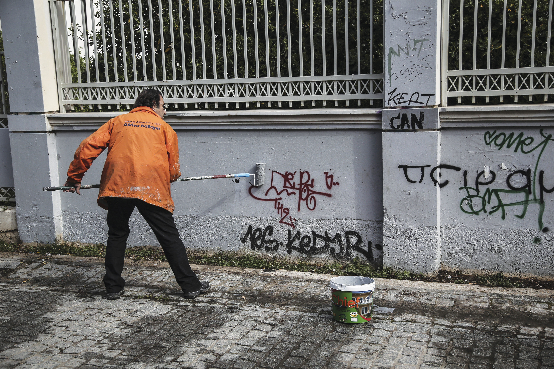 Αύριο γίνεται εκστρατεία καθαρισμού αφίσας, αυτοκολλήτων και γκράφιτι στη Λάρνακα