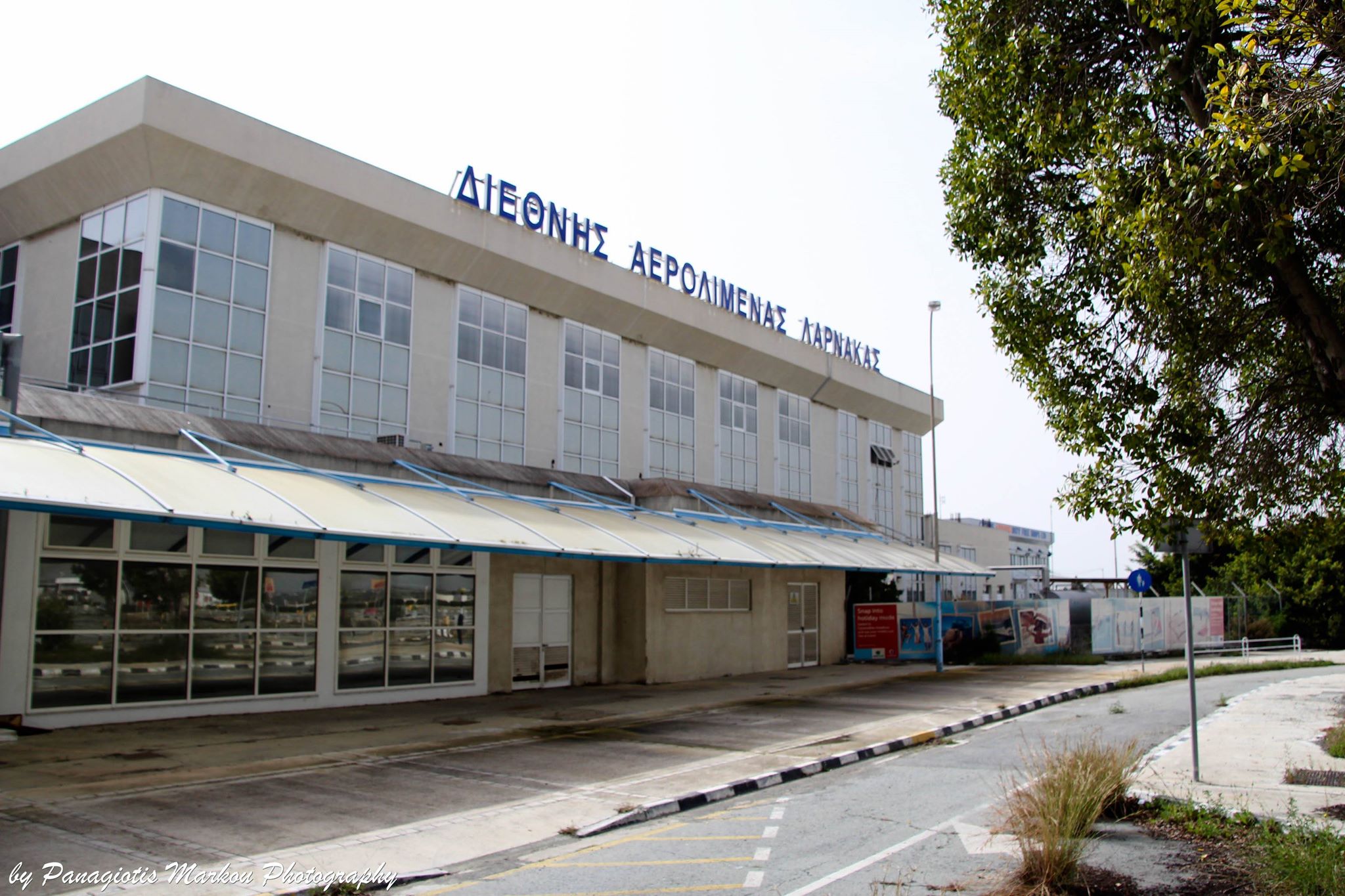Η μελαγχολία στο Παλιό Αεροδρόμιο Λάρνακας…(pics)