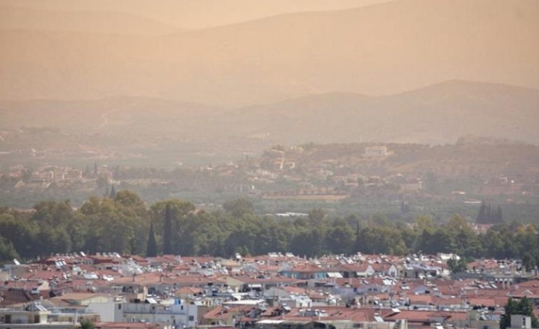 Συνεχίζει να «πνίγει» την Κύπρο η σκόνη… Πότε υποχωρεί;