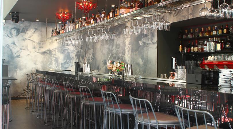 Πρώτη γεύση και εικόνες από το νέο bar-restaurant της πόλης
