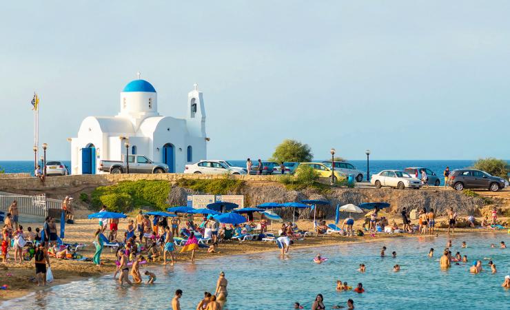 Δεν θέλουν να δουλέψουν στα ξενοδοχεία οι Κύπριοι – Προτιμούν να παραμέινουν άνεργοι