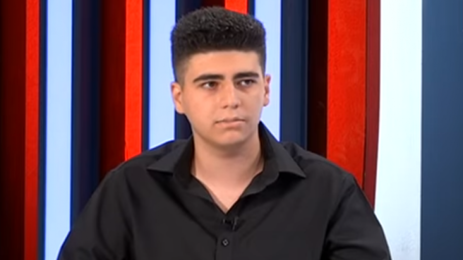 Ταουφίκ Σουσάκ: Ο Σύρος μαθητής που “σάρωσε” στα Νέα Ελληνικά (ΒΙΝΤΕΟ)