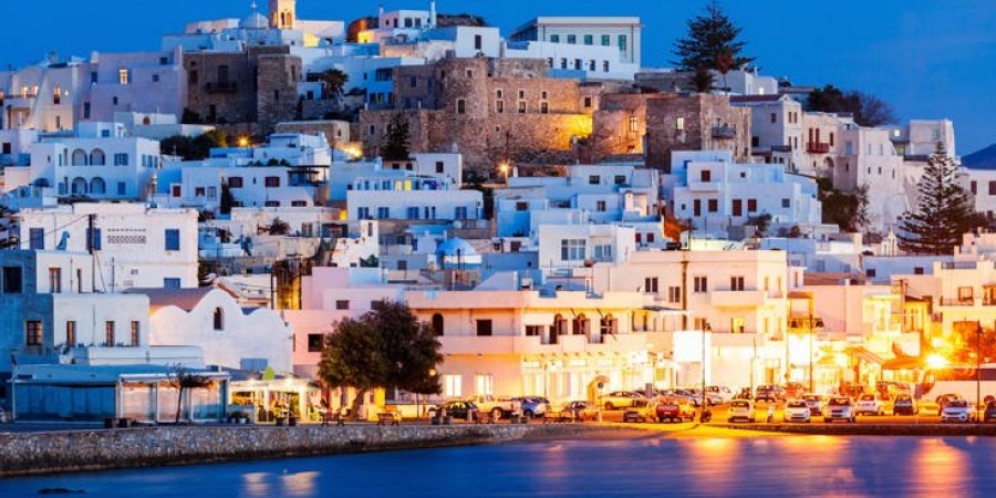 Εδώ είναι “κρυμμένη” ίσως μια απ’τις καλύτερες ελληνικές παραλίες