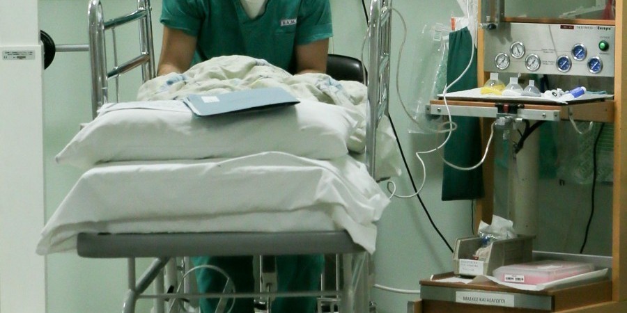 Σε σοβαρή κατάσταση στο Μακάριο 11χρονη μετά από πτώση στη Λάρνακα