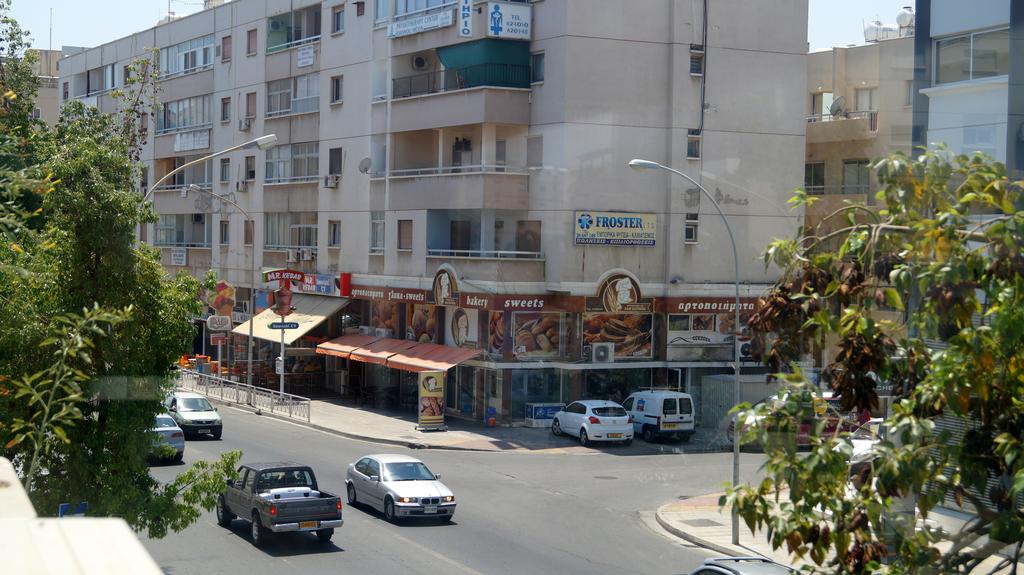 ΛΑΡΝΑΚΑ : Αρχίζει τον Σεπτέμβριο η αποκατάσταση του οδικού δικτύου