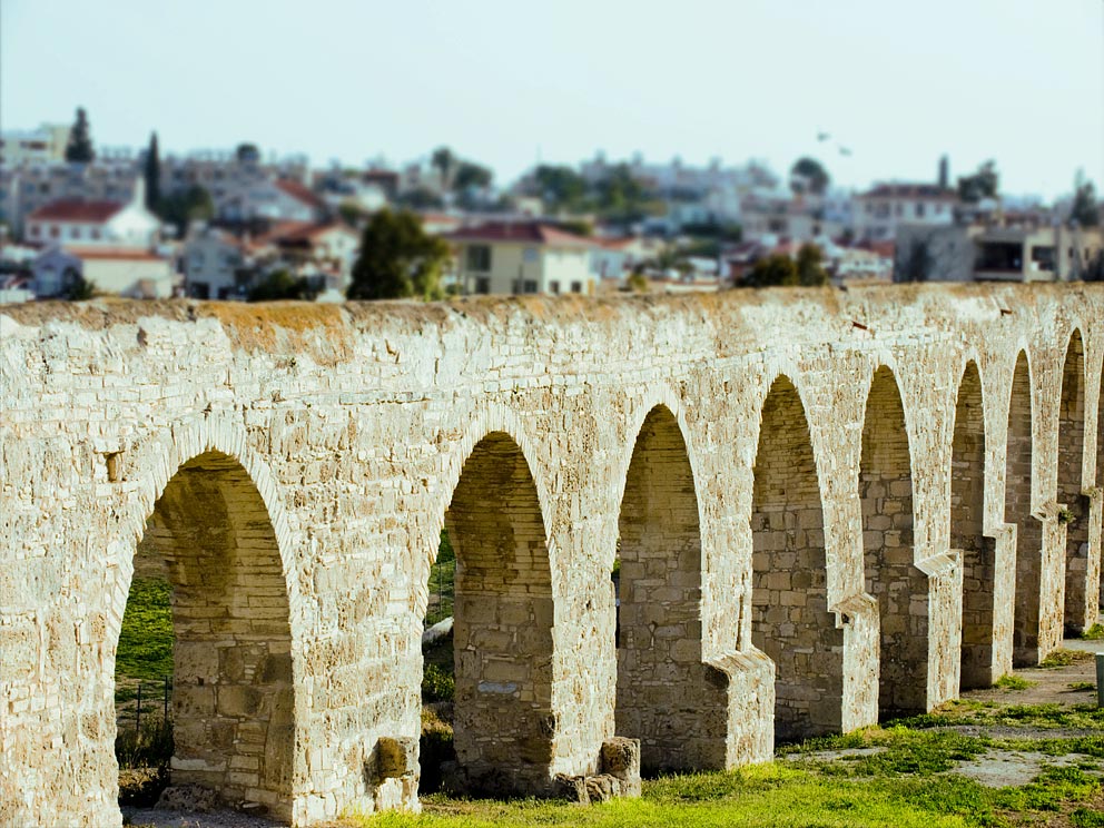 Kamares-Old-Aqueduct.jpg