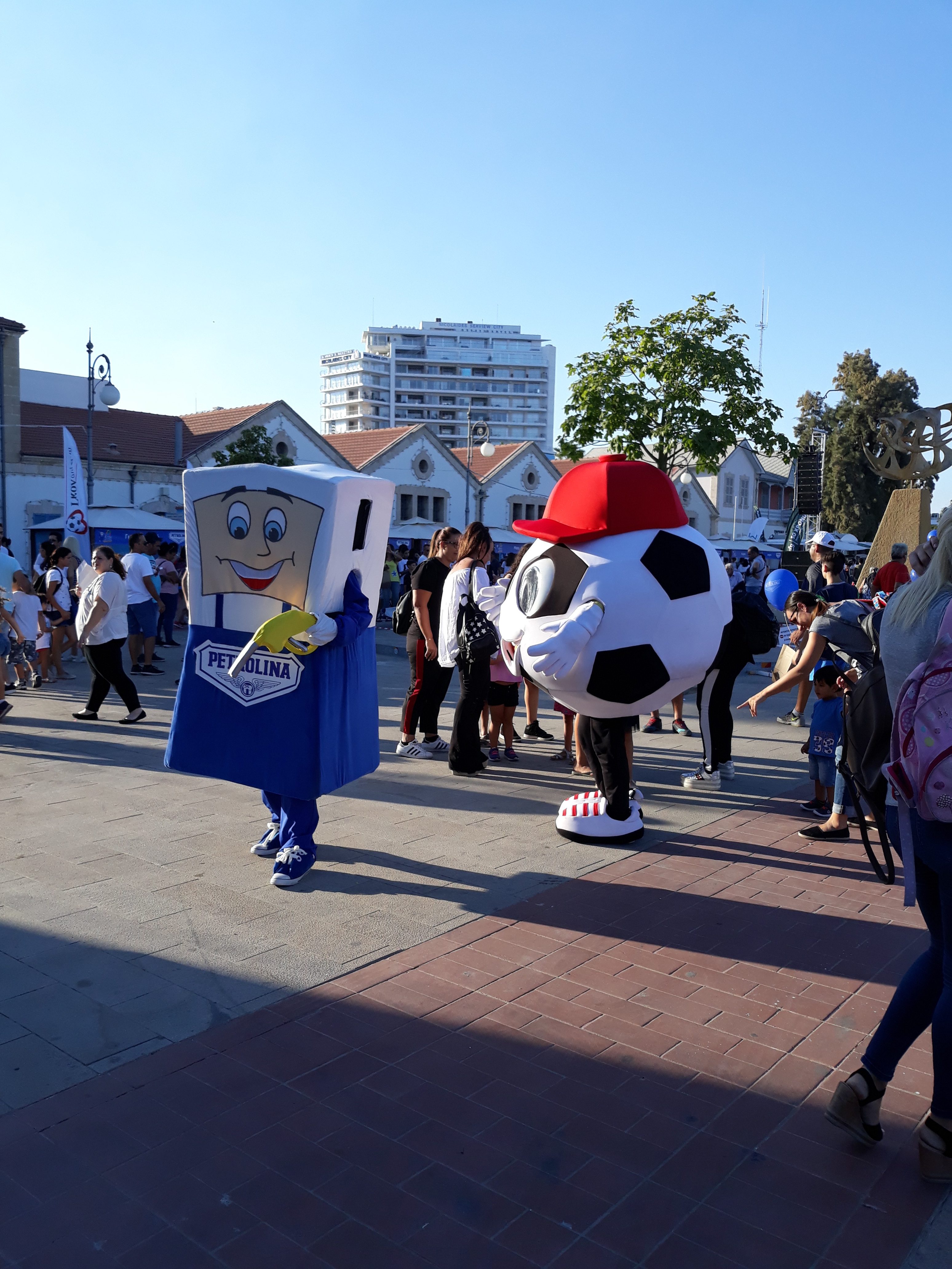 4ο Φεστιβάλ Προσφοράς ΠΕΤΡΟΛΙΝΑ  στη Λάρνακα