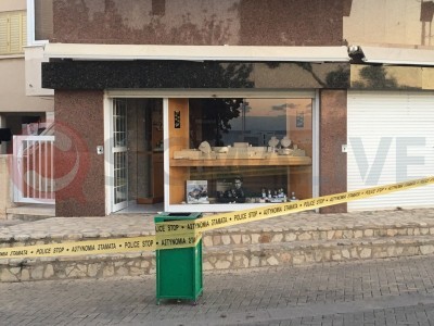 Μπούκαραν σε κοσμηματοπωλείο στην Αγία Νάπα-Τραυμάτισαν 77χρονο