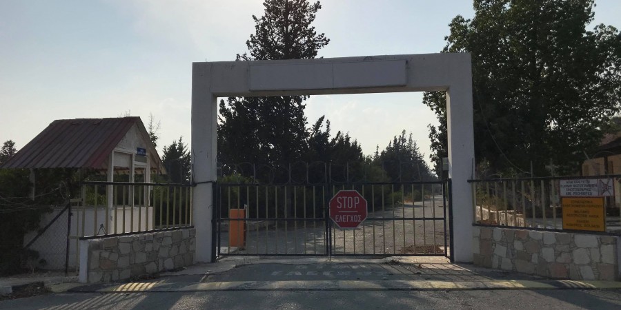 Ζύγι: Μαζικό μπλόκο κατοίκων στο Κέντρο Φιλοξενίας Ασυνόδευτων
