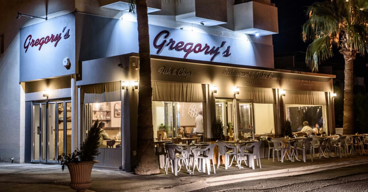 Το Gregory’s Restaurant στη Δεκέλεια ανανεώθηκε και σας περιμένει