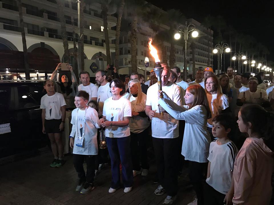 Φώτισε τον ουρανό της Λάρνακας η Φλόγα του Αυθεντικού Μαραθωνίου