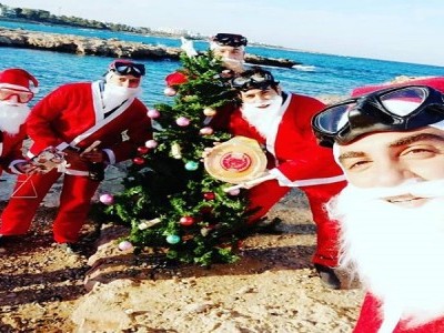 Χριστουγεννιάτικο φαγοπότι από Κύπριους σε βυθό στον Πρωταρά (vid)