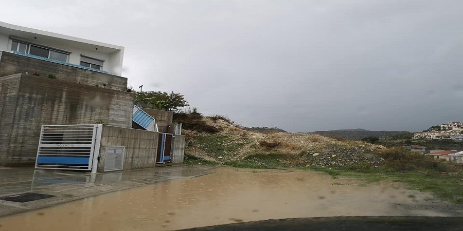 Έντονα καιρικά φαινόμενα σε πολλές περιοχές της Κύπρου (pics)