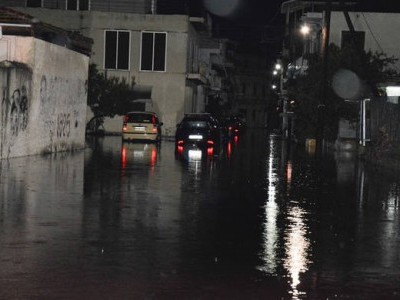 Σε συναγερμό η Πυροσβεστική-Πλημμύρες και διασώσεις
