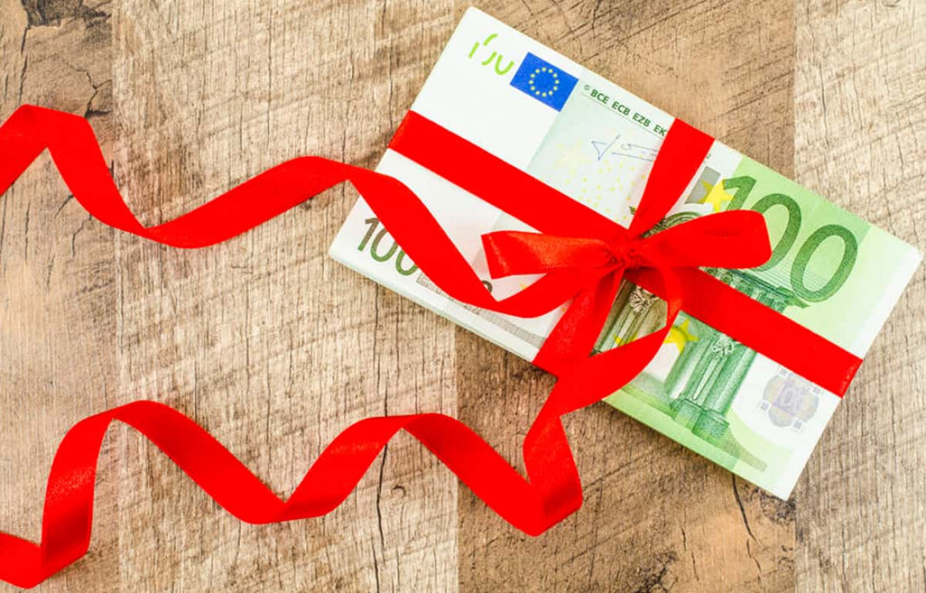 Επιδόματα, μποναμάδες και 13οι – Πότε θα δοθούν (ΗΜΕΡΟΜΗΝΙΕΣ)