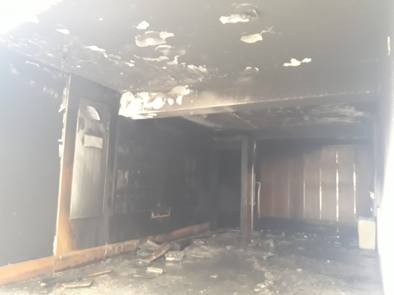 (Φώτο) Εκκενώθηκε πολυκατοικία στο κέντρο της Λάρνακας μετά από πυρκαγιά