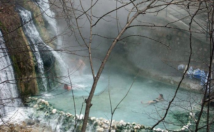 Λουτρά Πόζαρ: Θεραπεία Και Χαλάρωση Σε Καυτά Νερά