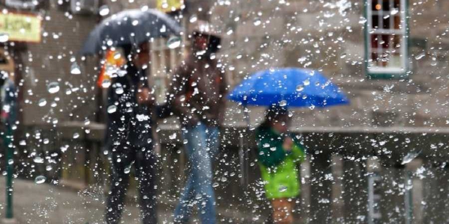 Βροχές Πέμπτη και Παρασκευή – Πότε βελτιώνεται ο καιρός