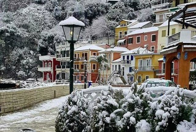 30 Μέρη Στην Ελλάδα Που Θυμίζουν Παραμύθι Τον Χειμώνα