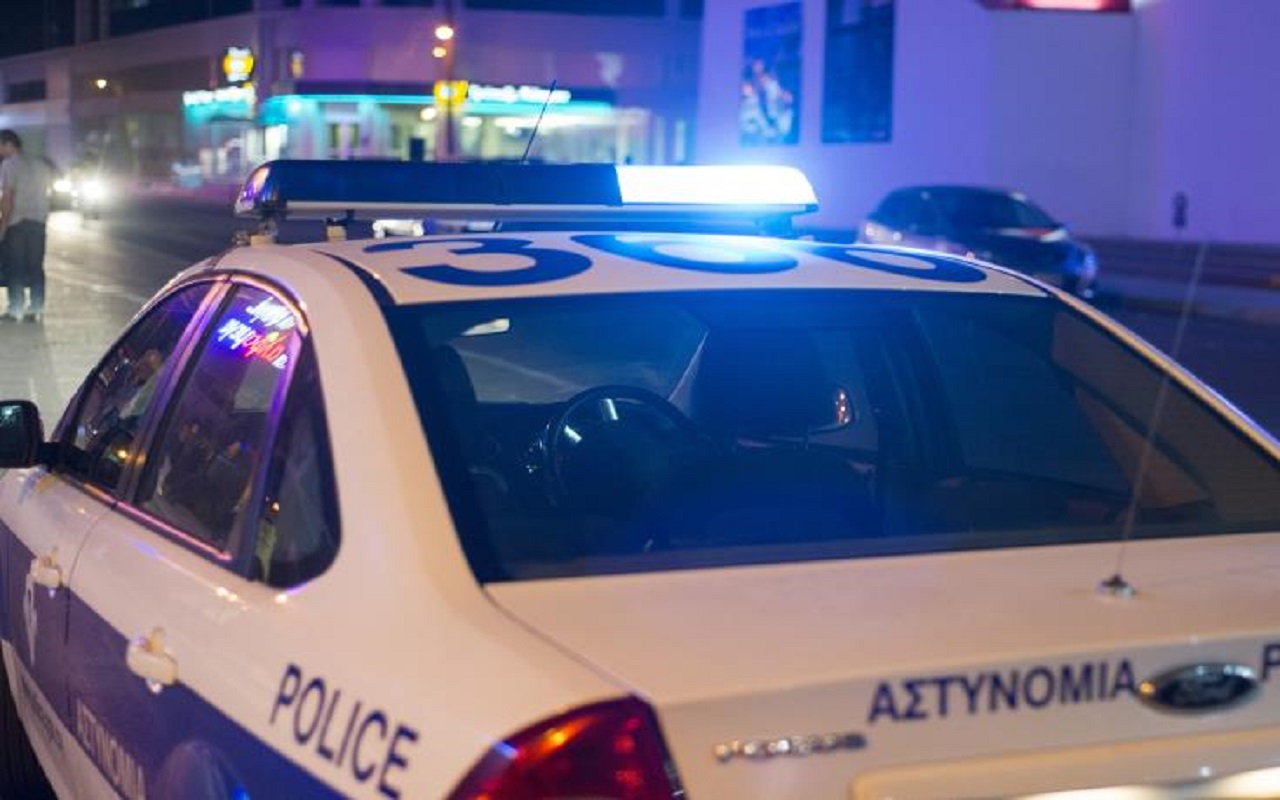 Χειροπέδες σε ανήλικους έβαλε η Αστυνομία -Άρπαζαν μοτοποδήλατα