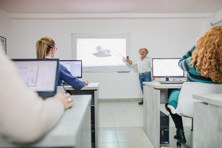 Το LEVEL UP DESIGN & COMPUTER LAB. στο T.I.M.E. PRIVATE INSTITUTE