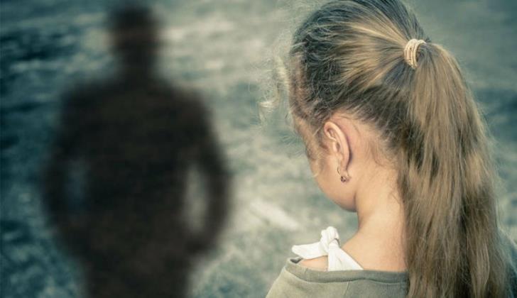 Ανήλικη με ναρκωτικά σε Στέγη αλλά το Κράτος σε νιρβάνα