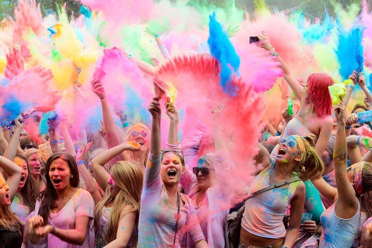 Ένα πολύχρωμο (ινδικό) φεστιβάλ έρχεται στη Λάρνακα