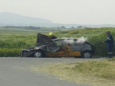 Όχημα άρπαξε φωτιά μετά από τροχαίο στη Δρομολαξιά (pic+vid)