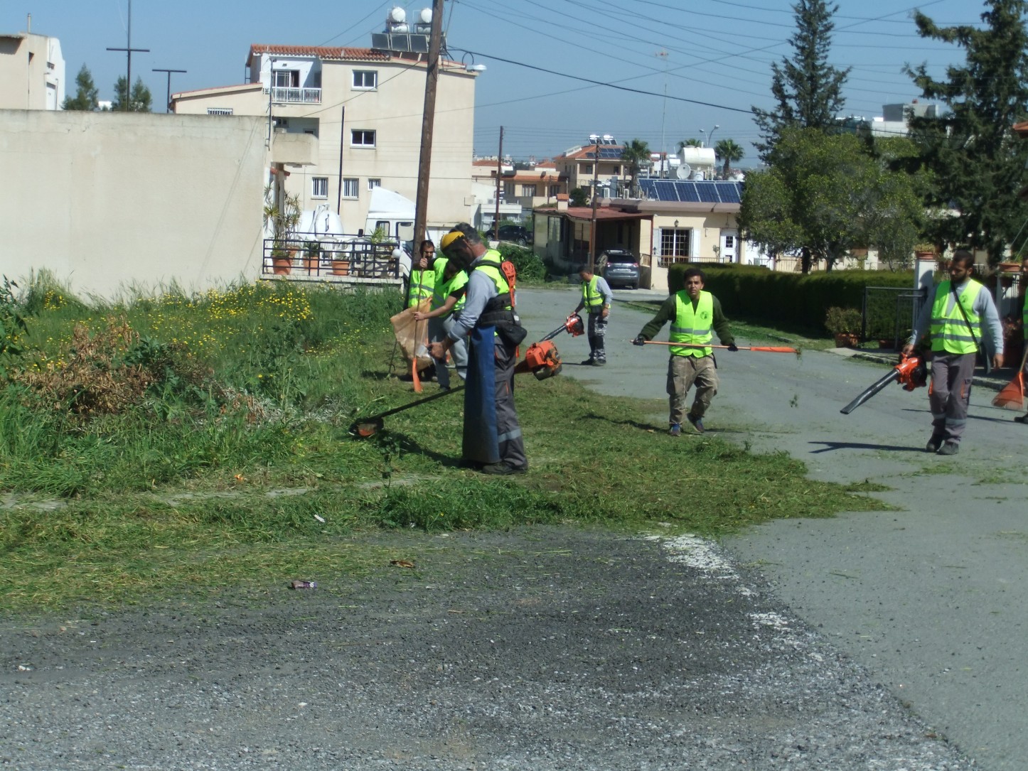 Συνεχίζεται η εκστρατεία καθαριότητας του Δήμου στην περιοχή των Καμάρων