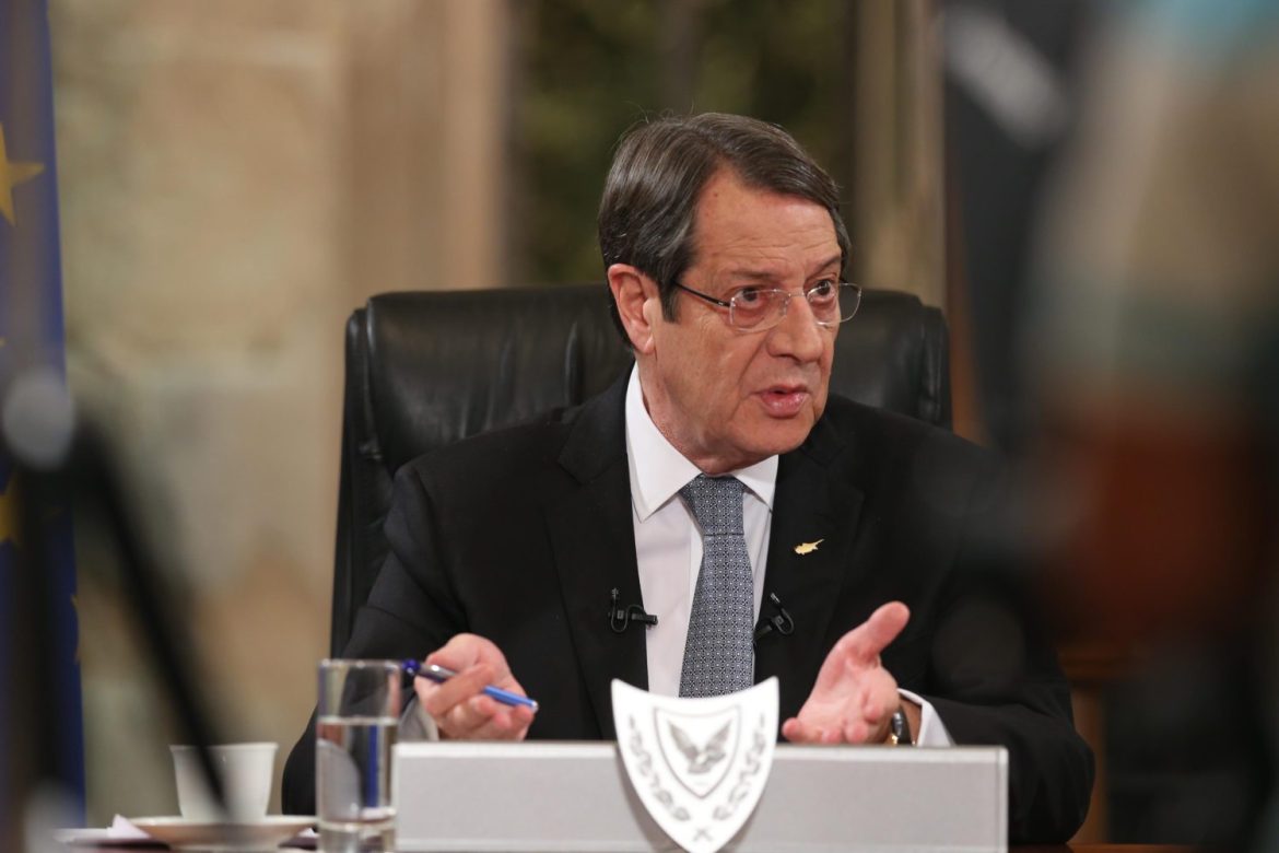 Ο Πρόεδρος Αναστασιάδης στον αγώνα στη Πύλα