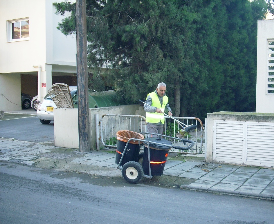 O Δήμος Λάρνακας έχει ενισχύσει το συνεργείο του Τμήματος Καθαριότητας