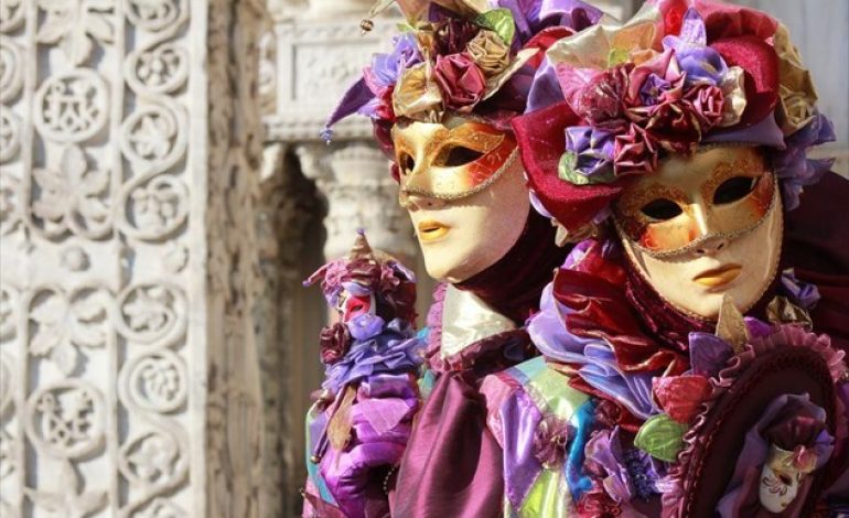 Απόσυρση αποκριάτικων στολών λόγω ακαταλληλότητας