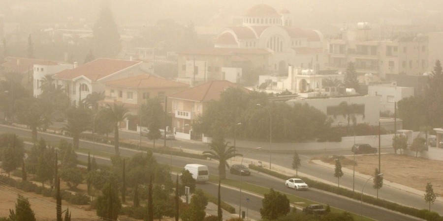 Αίθριος καιρός με σκόνη στην ατμόσφαιρα